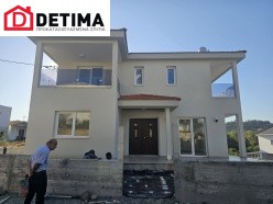 Μοναγρούλλι - Διώροφη κατοικία