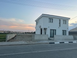 Πύλα - Διώροφη κατοικία