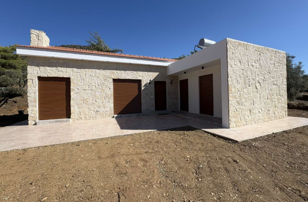 Καπηλειό - Ισόγεια κατοικία