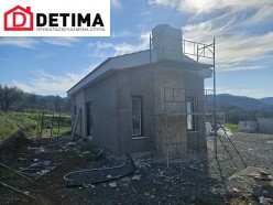 Καπηλειό - Ισόγεια κατοικία