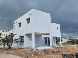 Ζακάκι - Διώροφη κατοικία