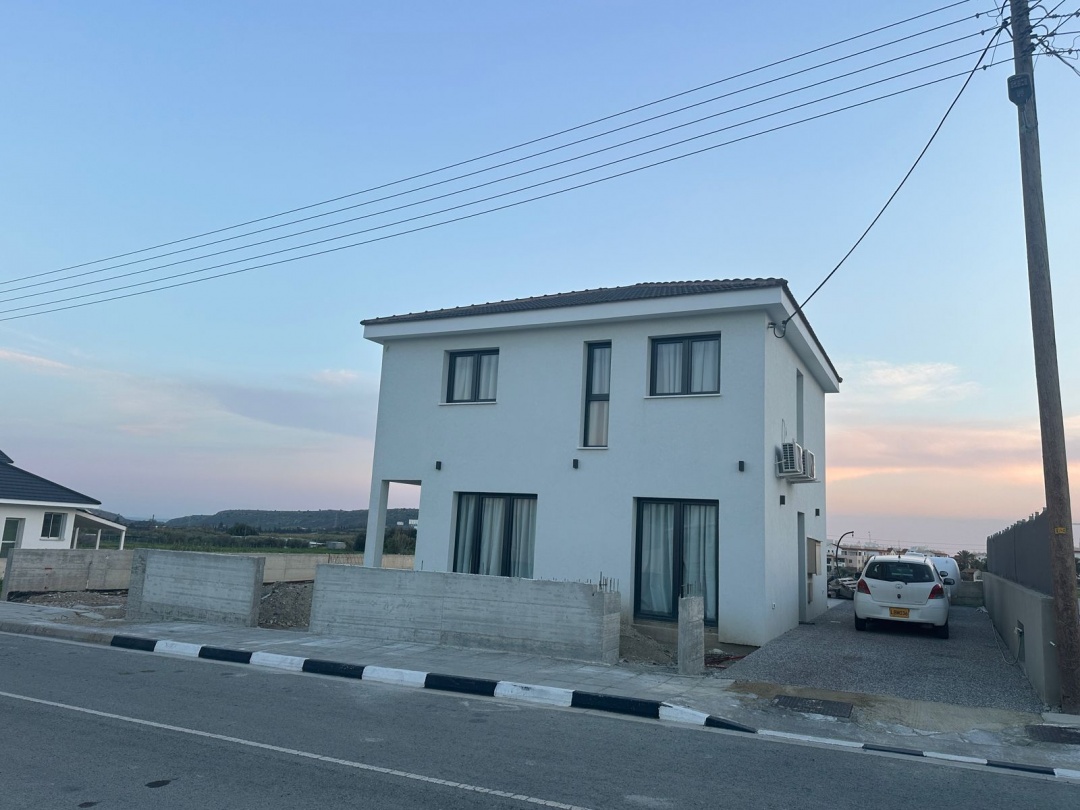 Πύλα - Διώροφη κατοικία