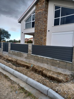 Αγία Βαρβάρα - Διώροφη κατοικία